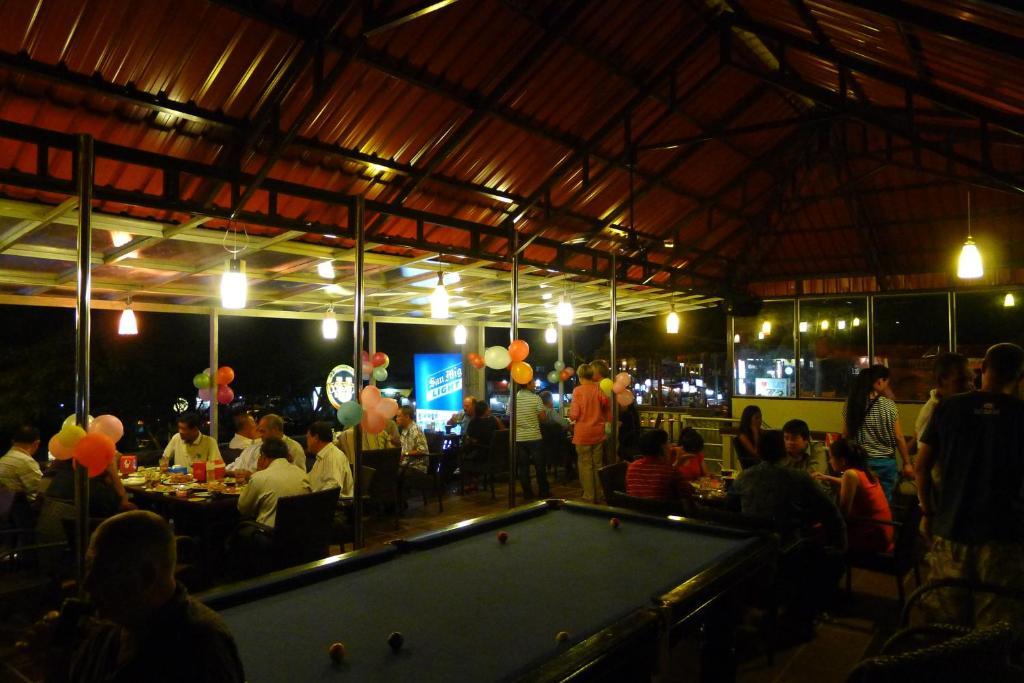 Sakal Guesthouse Restaurant & Bar Sihanoukville Esterno foto