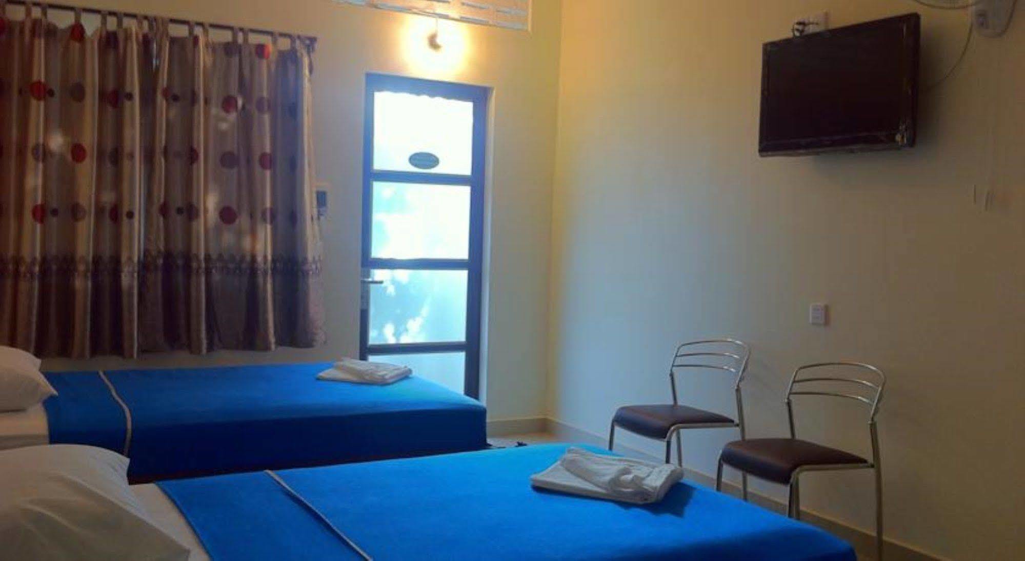 Sakal Guesthouse Restaurant & Bar Sihanoukville Esterno foto